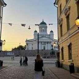 ThairsL9AOSi's profile picture. 