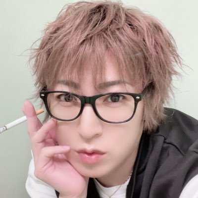 mi_mi_mitsu0530's profile picture. TikTok/BIGO/シャイニングスター１位⭐/２次元キャラ１位🕺/星に願いを１位♊/双子座代表✨/ホラードラマ１位👻/アプリストア１位📱/第三弾BIGO四天王総合１位/深夜の雑談配信者です。たまに歌いますFollowよろしくお願いします┏○ﾍﾟｺｯ
