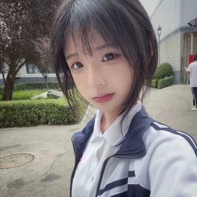 fanyue587102's profile picture. 