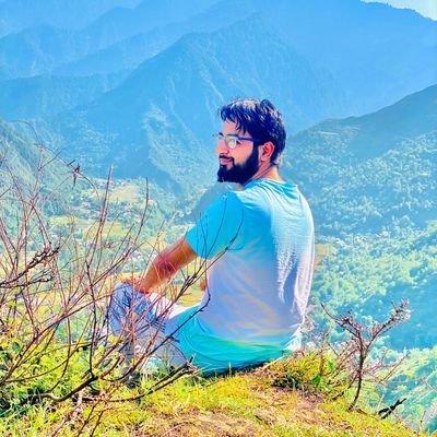 Ikram_Un_Nabi's profile picture. Kalbim güle dönmüş zaten

Ateşlerde yanmış çok mu...