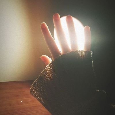 musafirah19's profile picture. ہر شمع کے نصیب میں ہے درد کا دھواں

 ہر پھول کی ہنسی میں چھپا ہے غمِ خزان