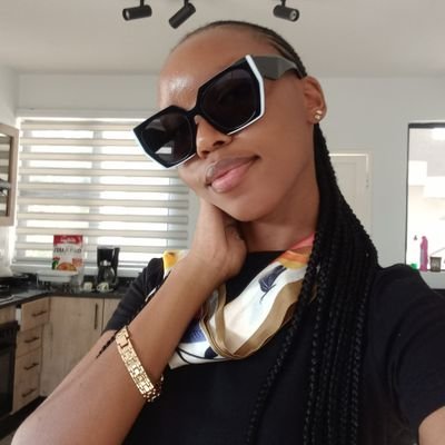 belle_kattlo's profile picture. 🍀