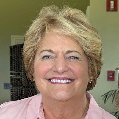 Author of more than 20 books and national conference speaker, Linda inspires others to passionately pursue purpose while using their God-given talents.