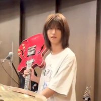 xixi (@hwgvely) 's Twitter Profile