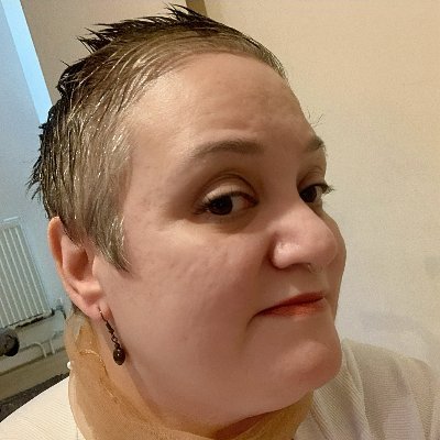 Social Butterfly, CP, love being with family, friends & 2 cats Teddy & Bubbles. I enjoy reading, going to the theatre, foodie & Art. Animal Lover.