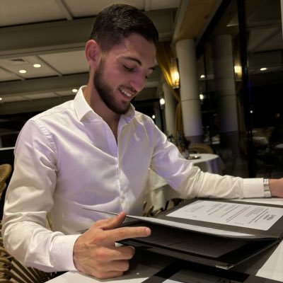 TheNiiglo's profile picture. The Niglo 🦔 | 21yo | 🇫🇷 Semi-Pro Boxer / Team Ruiz 🇫🇷