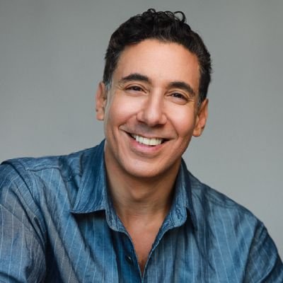 WheresWalles's profile picture. The good folk @iniciotalent @mcguffinmgt @VOXUSA @HarveyVoices @AndromedaTalent will sell you my face &/or voice if you cross their palm with silver