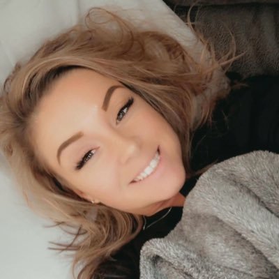 hellenmccuurie's profile picture. ask me anything you want to know😊