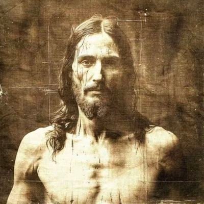 Latin Catholic & Supporter of the Tridentine Mass Movement.