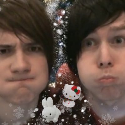 fibers nerd 🦭 living vicariously through two british twinks