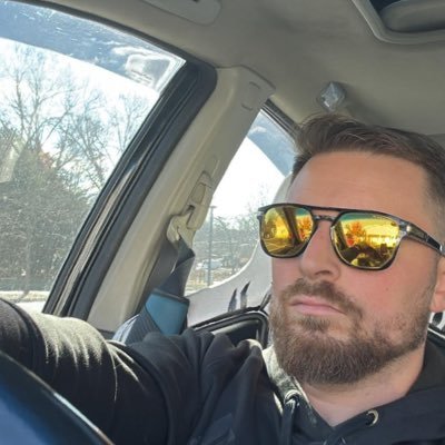 cars 🏎️ Casas 🏘️ crypto 🪙 selling houses for a living & pimping rides for fun, and working out for my sanity