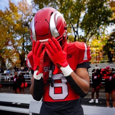 Suitland High RB/WR C/O 2026 ht:5’9 wt:175 #GODFIRST #dis4mygma❤️#5200🐏gpa:3.0 check out my hudl! https://t.co/LvE9qAkuAB 💌: alexwxrld@gmail.com
