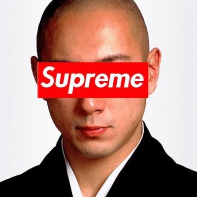 またまた凍結しました。US9.5 yeezyとwacko mariaが好きな43歳のおじさんです。冗談ばかり言いますが仲良くしてください。