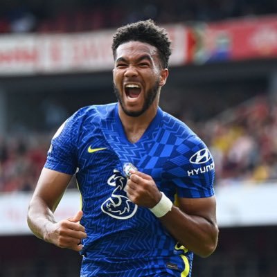 la paix et avec celui qui suit le droit chemin 🙏🏽#CFC💙#recee james 💙#LBJGOAT🐐#Mouride❤️