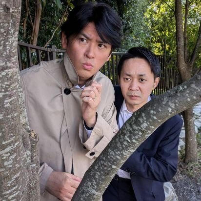 賀集利樹×酒井貴浩を中心とした演劇ユニット。
2025年11月19日〜24日、第三回公演「ひたむき」千本桜ホールにて。
2025年1月3日〜かしこみショート開始(毎週火曜・金曜)。
お問い合わせはkashikomikashikomi2021@gmail.com