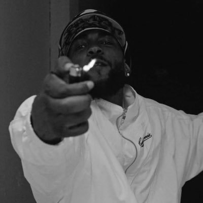 Awkaboy001's profile picture. 🖤💛 I want  to see the world