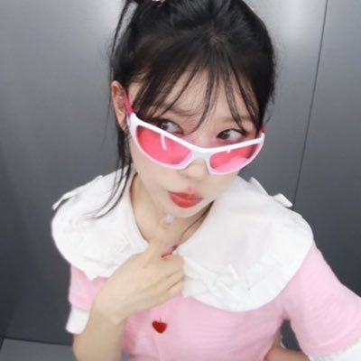 yunahtes's profile picture. 