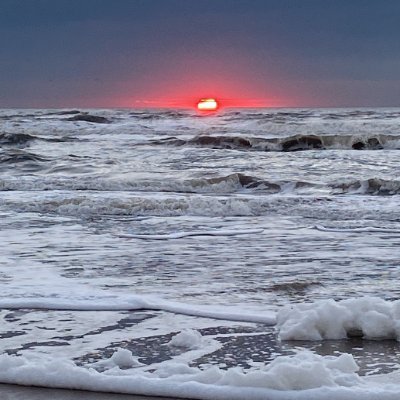 liveinthevibe's profile picture. The story you tell yourself