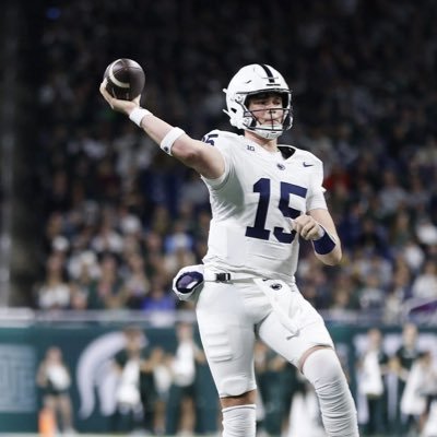 Favorite Teams: @Yankees, @Penguins, @Broncos, @Pirates, @JoeyLogano, IdahoVandals, PennState #WeAre💙🤍
