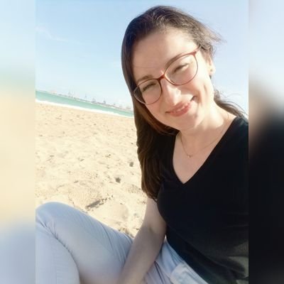 Esra Yüksel Profile