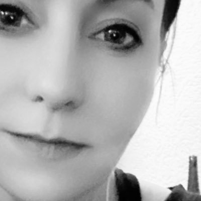 Auf der Suche nach der perfekten Mischung aus Frechheit und Finesse 😎 Kann Spuren von Ironie und Sarkasmus enthalten 😅 RT persönlicher Bilder - Block!