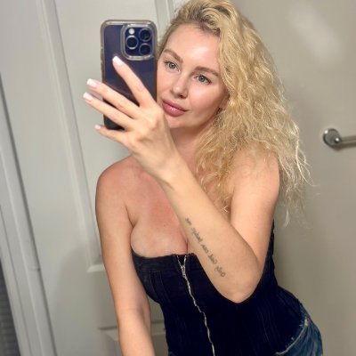 I am a passionate person who loves meeting new people. Friends, come and get to know me! I love America 🇺🇸😊 What are you watching? DM me!