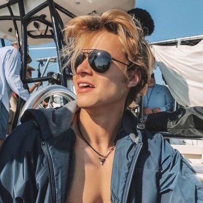 maraafn's profile picture. ZB
200$
IG: maraa.fn