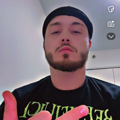 j_live223's profile picture. Savage