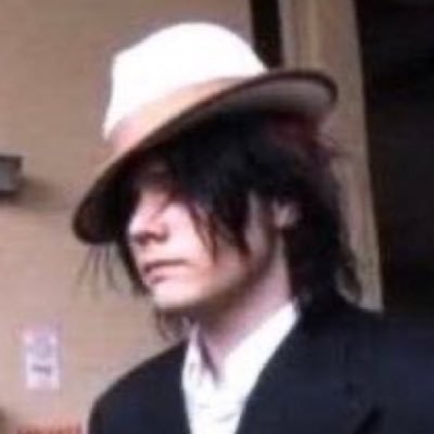 gw0lfiez's profile picture. she/her ★ queer teen ★ mcr and gorillaz ★ i repost funny shit and that’s about it ★ FREE PALESTINE