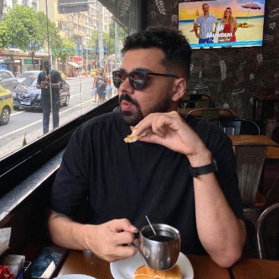 killparadigmas's profile picture. A drunk, a shit, a genius