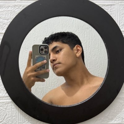 Tony24480183's profile picture. https://t.co/BFbBH0rlC2