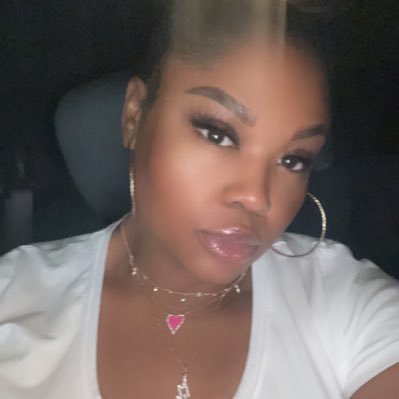 Wife | Mother | Living life with a purpose | Going against the grain | Going up the ladder 🪜| Walking in love 🤍| B.S. Psychology 🧠| Graduate school loading…