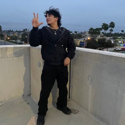 00fabeezy's profile picture. https://t.co/qsepkBi8cJ