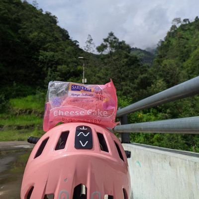himawanwibi04's profile picture. ya nguli ya nggowes
sekirane ribet cut off 😉