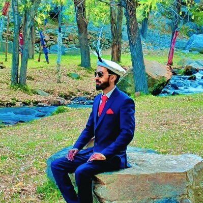 miaanamjad313's profile picture. فانی دُنیا کا ، فانی مسافر  | Photography | Linguistics & Literature student | Politics |