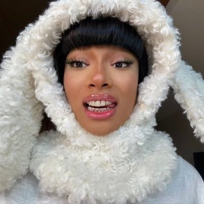HEY AARON ❄️ Profile