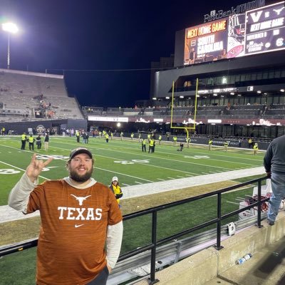 _gethooked's profile picture. #HookEm 🤘🏻