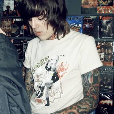 offtheh33zay's profile picture. Inactive