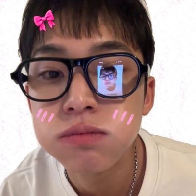 bluverisz's profile picture. 