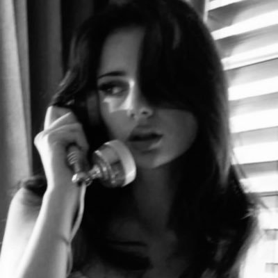 liiur10's profile picture. 