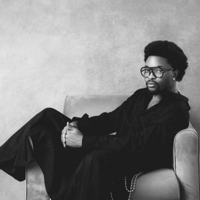 larebison's profile picture. 