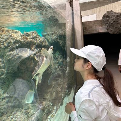 Japanese who grew up in the U.S.🇯🇵🇺🇸 Aspiring JPN⇔ENG translator who loves music🎻🎵 musicals🎭️ Disney🌠
日⇔英の翻訳家を目指しています。よろしくお願いいたします!🐥 やさしい翻訳塾10期生🎓️