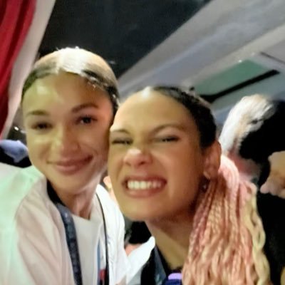 trinspinn's profile picture. little lesbian intern