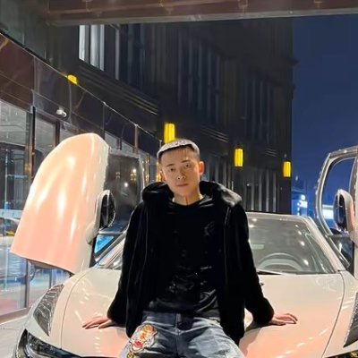 yjingjn185829's profile picture. 