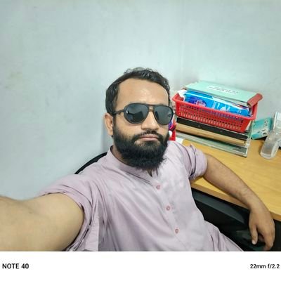 amrakaleem1122's profile picture. 