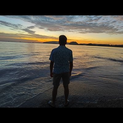 pax_back_down's profile picture. 