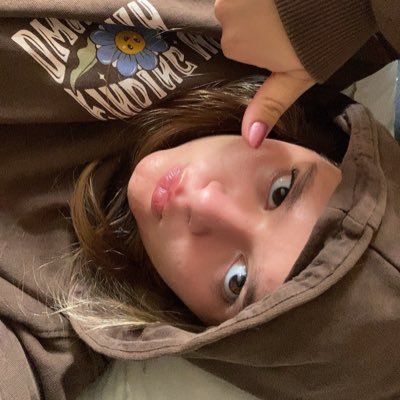 alexandracaroi's profile picture.