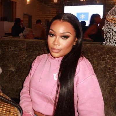 #troyu • 20’𝓼 • sagittarius ♐️ • insta @ bombeautyki 📸. Your Favorite Bartender Bae 🥤| llcoco🖤