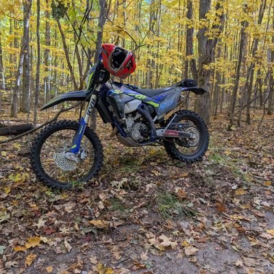 Genx freedom wanting Canadian, with a love of all things two wheeled