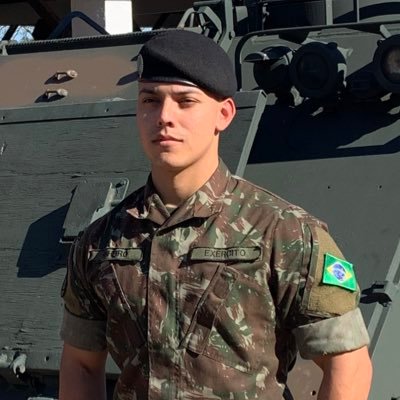 pinheirotche's profile picture. Estudante de economia. Militante do Partido da Causa Operária.